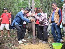 Wabup Ikuti Ritual Balek Angin HUT Kota Sanggau