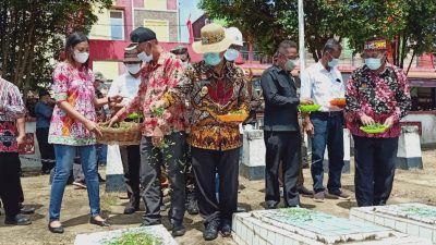 Ziarah Ke Makam Pangsuma di Meliau, Wabup Ontot: Bentuk Penghargaan dan Penghormatan