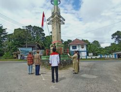 Unik Bukti Cinta Pancasila, Warga Desa Binjai Kibarkan Merah Putih di Tugu Simpang Tanjung Kalbar