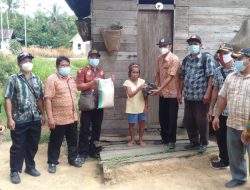 Pemdes Rirang Jati Bagikan Sembako Untuk Masyarakat Terdampak Pandemi Covid-19
