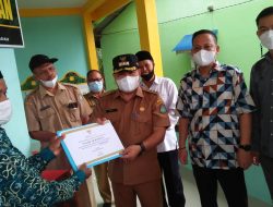 Bupati Sekadau Didampingi Wakil Ketua DPRD Resmikan Masjid Ar-Rahman