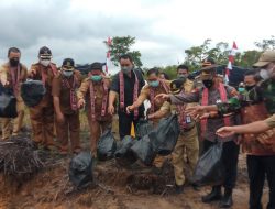 Launching TPA di Desa Sungai Ayak II, Wabup Sekadau: Kurangi Buang Sampah Disungai Kapuas
