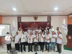 Diisi Wajah Senior Mantan Birokrat, Partai Perindo Daftar Bacalegnya Ke KPUD Sanggau