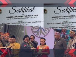 Konsen Kelola Taman Kehati, Pemkab Sanggau Diganjar Penghargaan Oleh KemenLHK