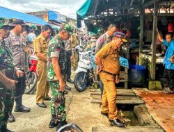 Cegah DBD, Tim Gabungan Bersihkan Kawasan Pasar Senggol Kota Sanggau