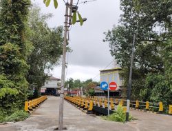 Jembatan Dua Berfungsi, Warga Keluhkan Tiang PJU Ditengah Jalan Pembangunan